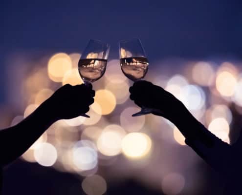 18 Date-Ideen für abends: unvergessliche Momente zu zweit