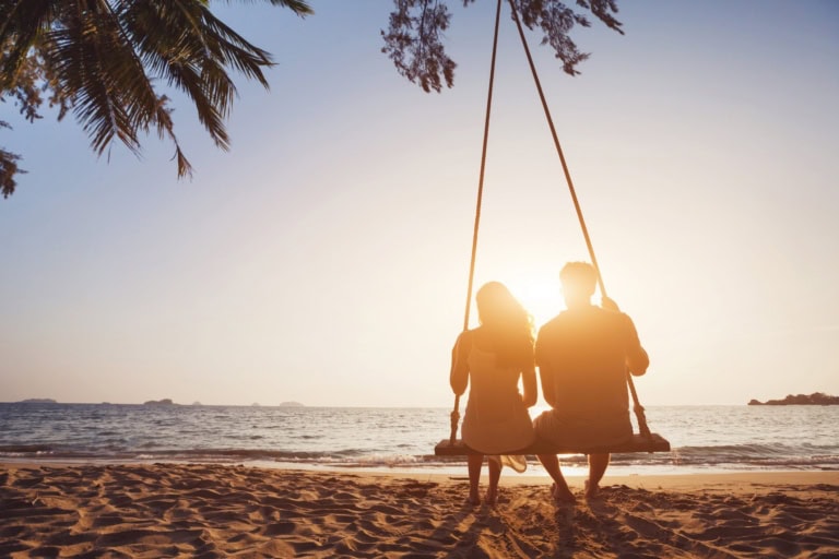 Sommerromanzen, Flirts & Dates: So genießt Du die heiße Jahreszeit