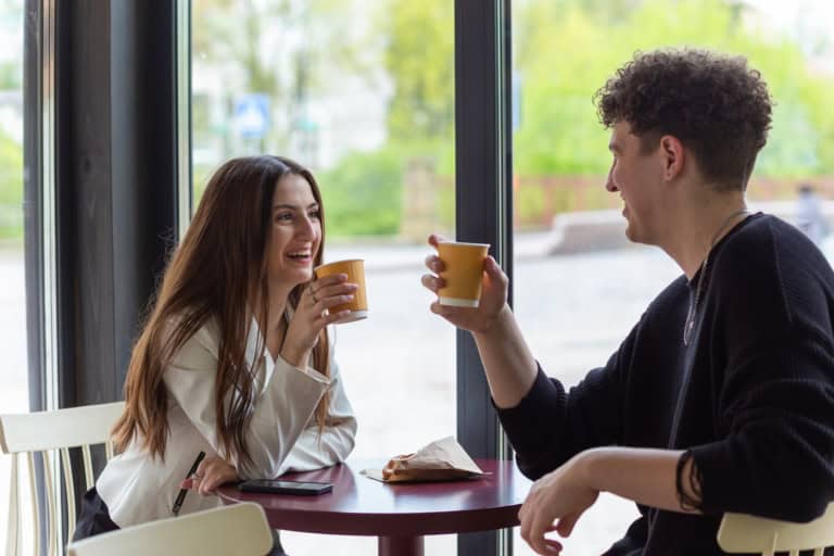 Dating nach einer langen Beziehung: So gelingt der Neuanfang